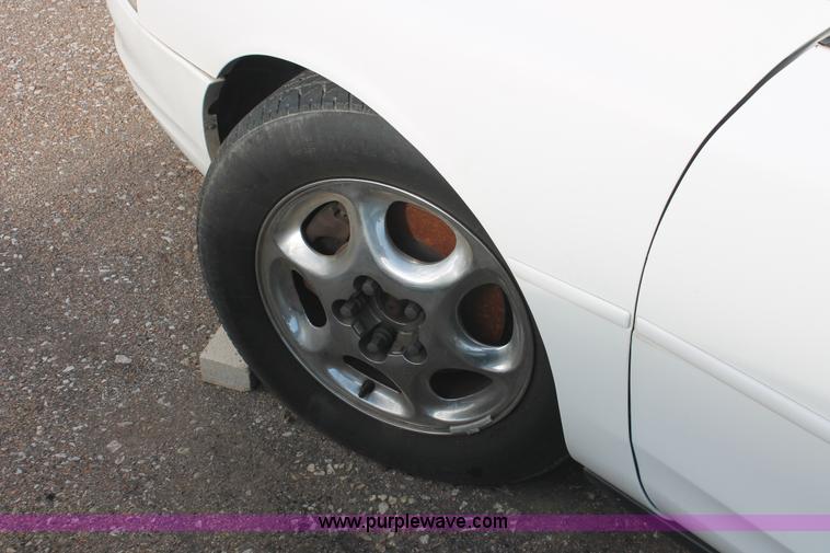 image for item I8099 1998 Oldsmobile Intrigue GL