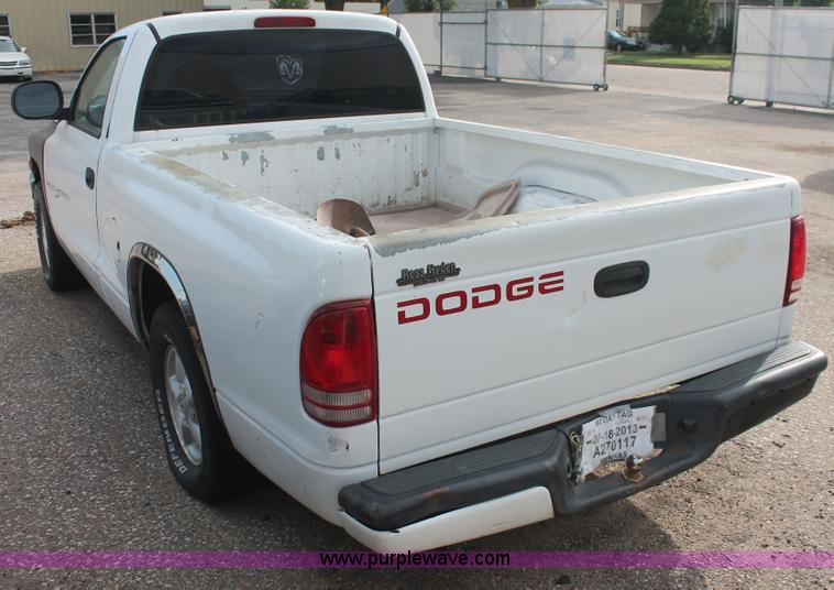 image for item I8101 1997 Dodge Dakota Sport pickup truck