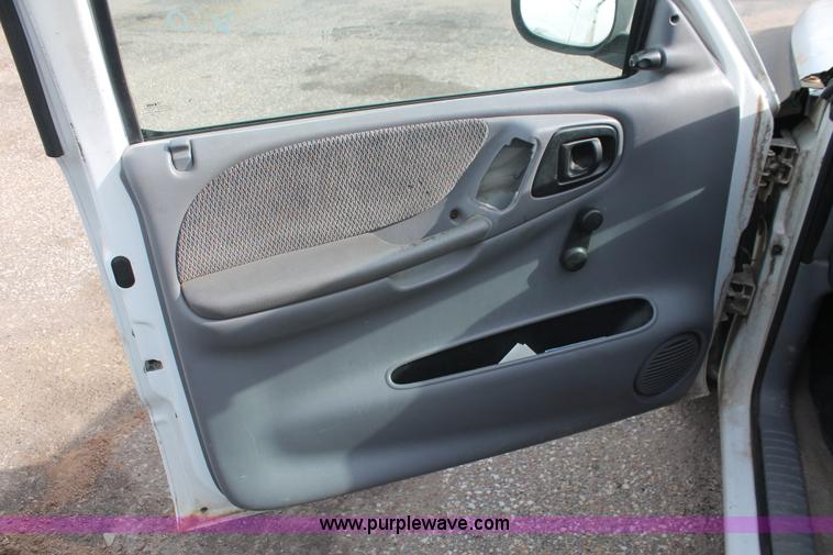 image for item I8101 1997 Dodge Dakota Sport pickup truck