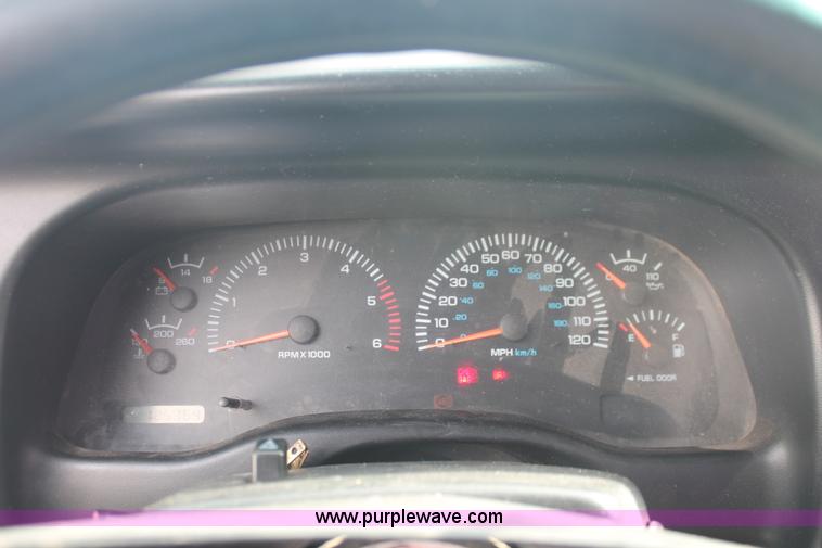 image for item I8101 1997 Dodge Dakota Sport pickup truck