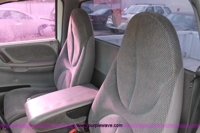 image for item I8101 1997 Dodge Dakota Sport pickup truck