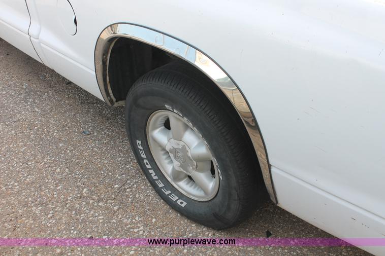 image for item I8101 1997 Dodge Dakota Sport pickup truck