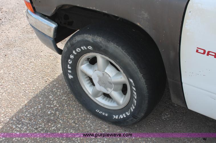 image for item I8101 1997 Dodge Dakota Sport pickup truck