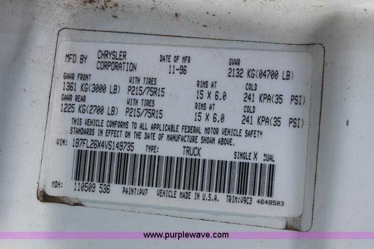 image for item I8101 1997 Dodge Dakota Sport pickup truck