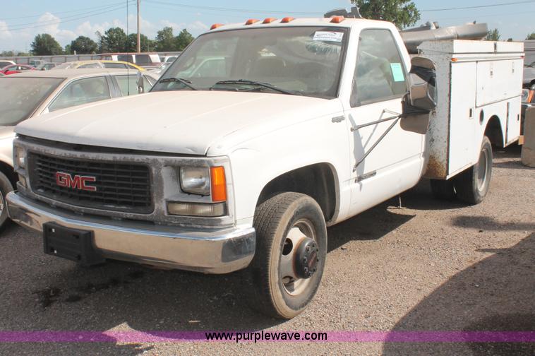 image for item I8103 1998 GMC Sierra 3500 utility truck