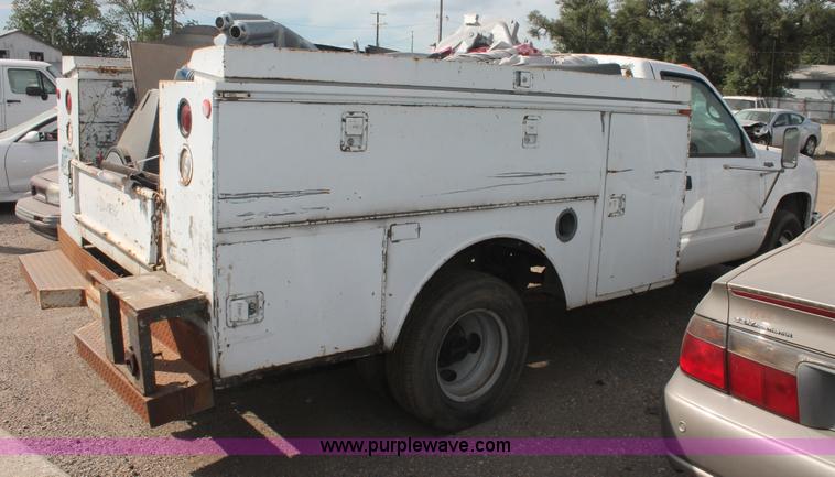 image for item I8103 1998 GMC Sierra 3500 utility truck