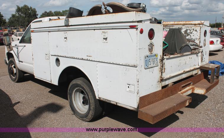 image for item I8103 1998 GMC Sierra 3500 utility truck