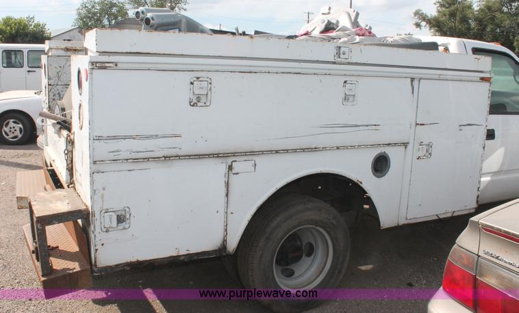 image for item I8103 1998 GMC Sierra 3500 utility truck