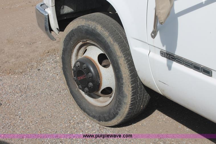 image for item I8103 1998 GMC Sierra 3500 utility truck