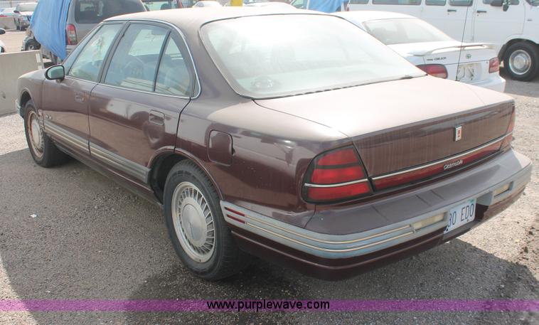 image for item I8104 1992 Oldsmobile Royale Eighty Eight