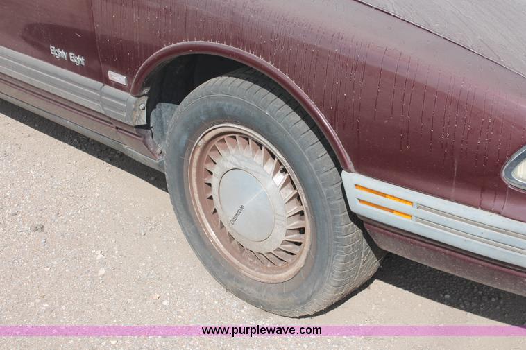 image for item I8104 1992 Oldsmobile Royale Eighty Eight