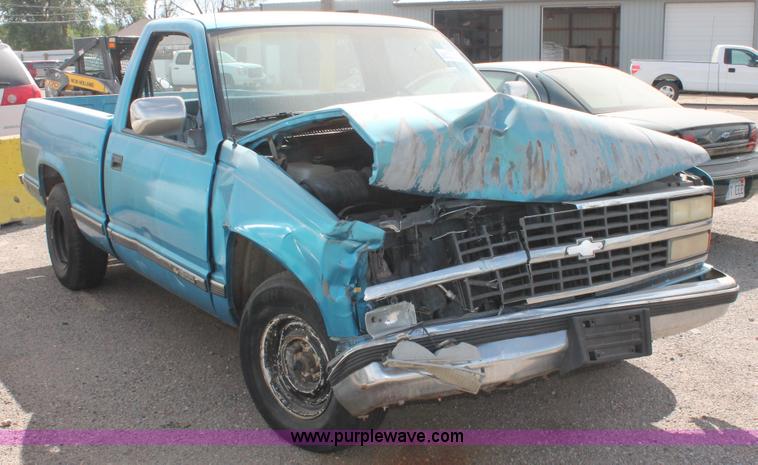 image for item I8105 1991 Chevrolet 1500 pickup truck