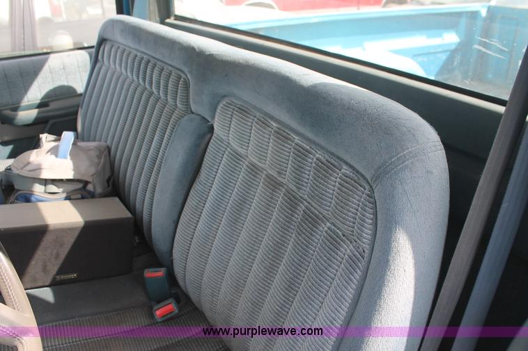 image for item I8105 1991 Chevrolet 1500 pickup truck