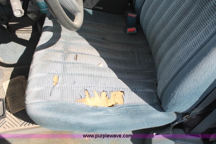 image for item I8105 1991 Chevrolet 1500 pickup truck