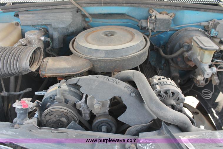 image for item I8105 1991 Chevrolet 1500 pickup truck