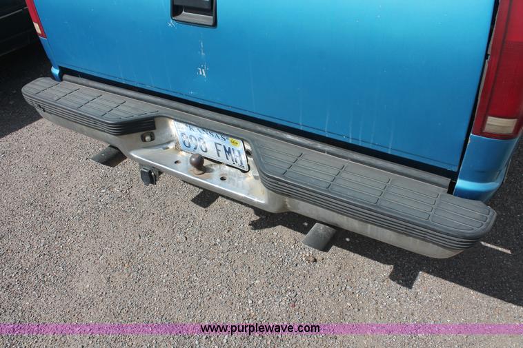 image for item I8105 1991 Chevrolet 1500 pickup truck