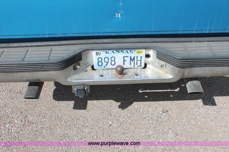 image for item I8105 1991 Chevrolet 1500 pickup truck