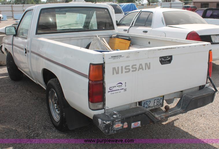 image for item I8106 1993 Nissan Frontier pickup truck
