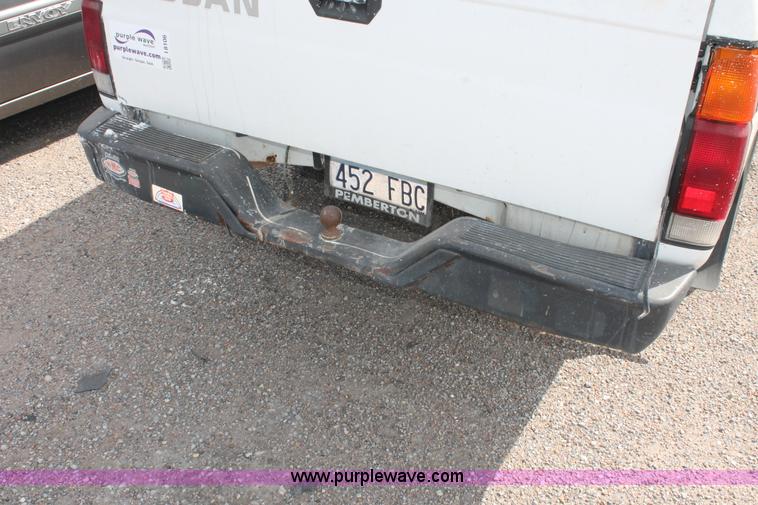 image for item I8106 1993 Nissan Frontier pickup truck