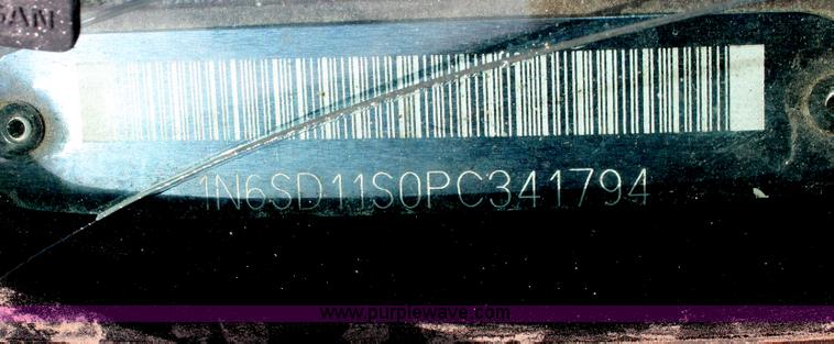 image for item I8106 1993 Nissan Frontier pickup truck