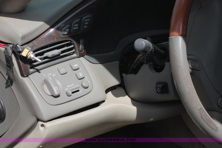 image for item I8107 2001 Cadillac DeVille DTS