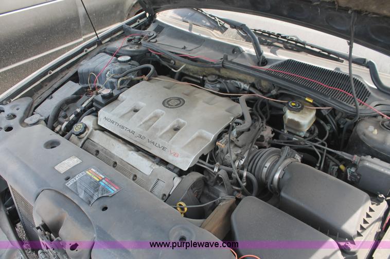 image for item I8107 2001 Cadillac DeVille DTS