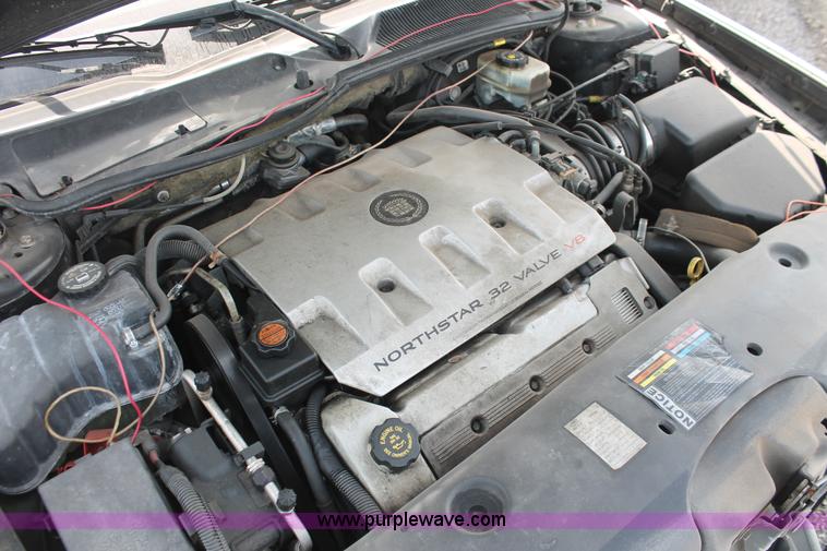 image for item I8107 2001 Cadillac DeVille DTS