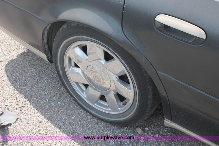 image for item I8107 2001 Cadillac DeVille DTS