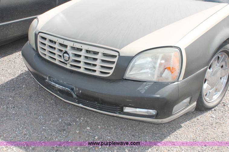 image for item I8107 2001 Cadillac DeVille DTS