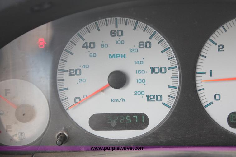 image for item I8108 2003 Dodge Grand Caravan Sport van