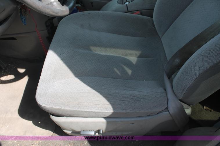 image for item I8108 2003 Dodge Grand Caravan Sport van