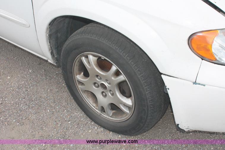 image for item I8108 2003 Dodge Grand Caravan Sport van