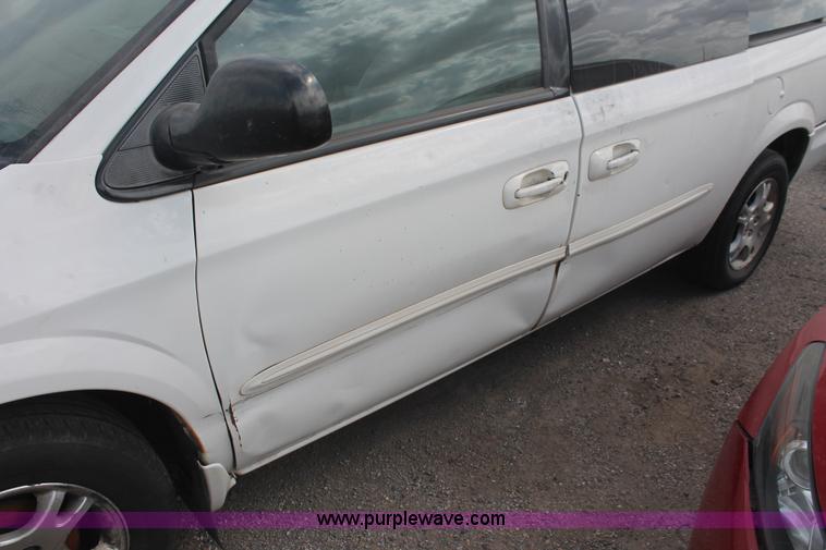 image for item I8108 2003 Dodge Grand Caravan Sport van