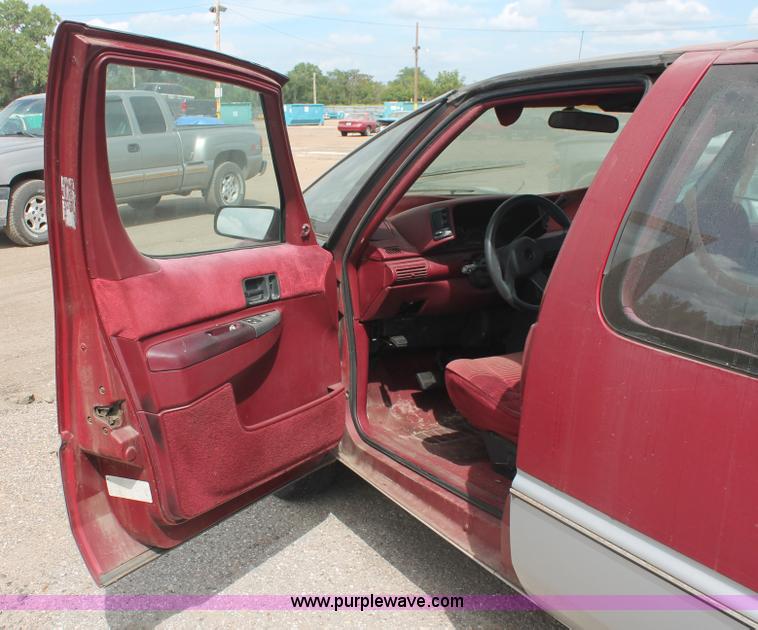 image for item I8109 1990 Chevrolet Lumina APV van