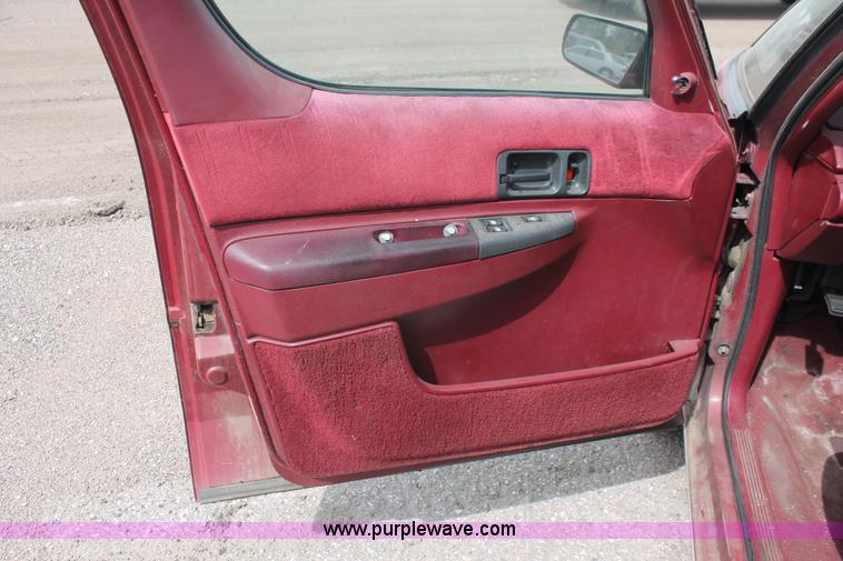 image for item I8109 1990 Chevrolet Lumina APV van
