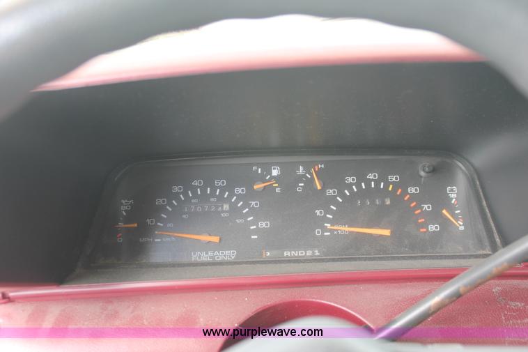 image for item I8109 1990 Chevrolet Lumina APV van