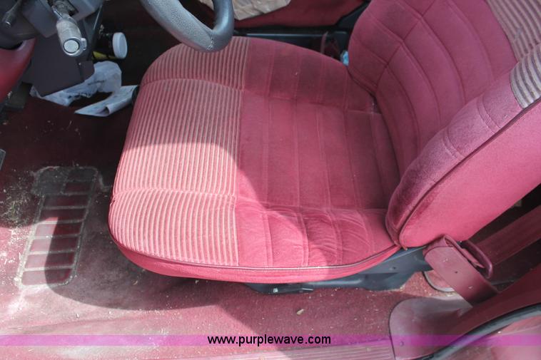 image for item I8109 1990 Chevrolet Lumina APV van