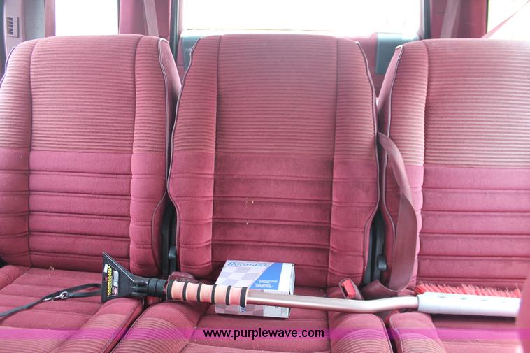 image for item I8109 1990 Chevrolet Lumina APV van