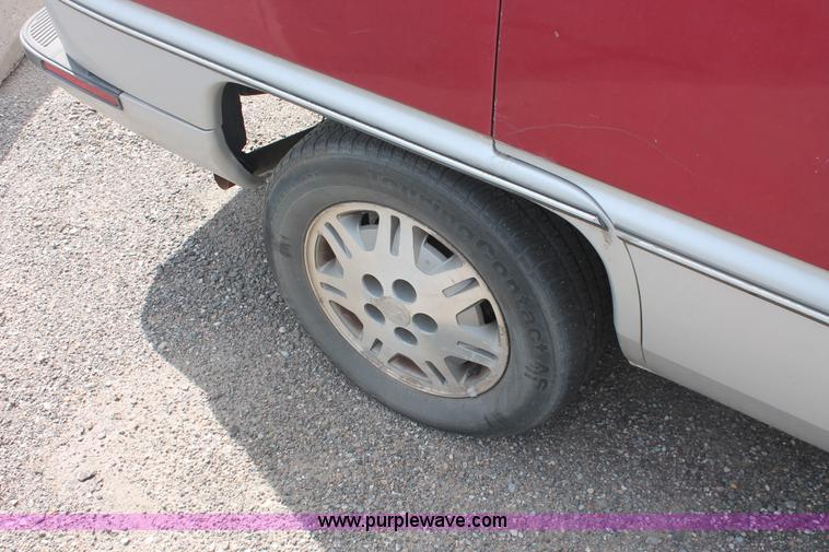 image for item I8109 1990 Chevrolet Lumina APV van