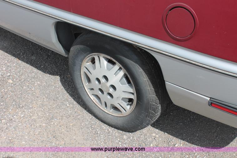 image for item I8109 1990 Chevrolet Lumina APV van