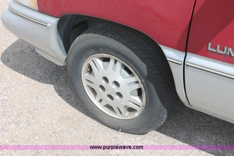 image for item I8109 1990 Chevrolet Lumina APV van