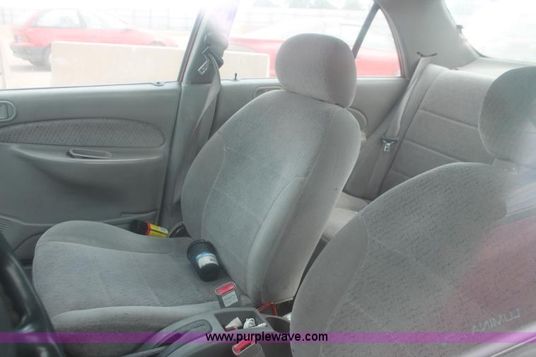 image for item I8110 1997 Ford Escort LX