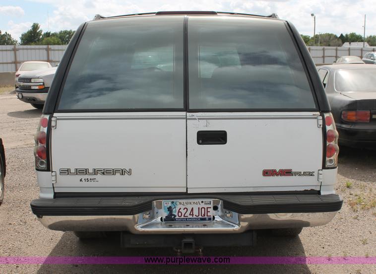 image for item I8111 1994 GMC Suburban 1500 SUV