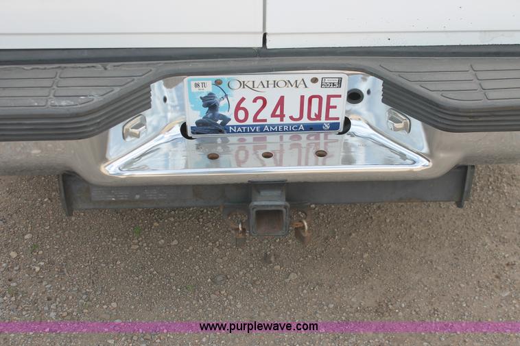 image for item I8111 1994 GMC Suburban 1500 SUV