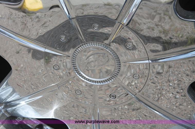 image for item I8111 1994 GMC Suburban 1500 SUV