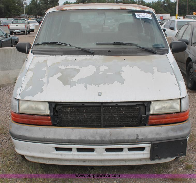image for item I8112 1994 Dodge Caravan SE van