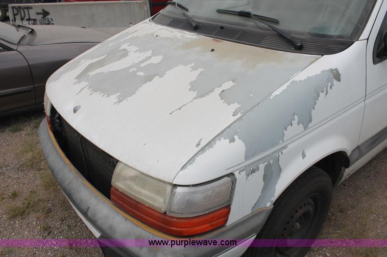 image for item I8112 1994 Dodge Caravan SE van