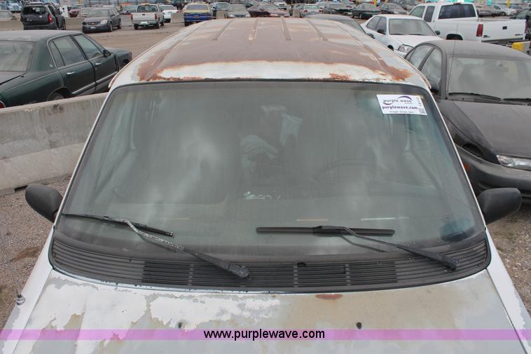image for item I8112 1994 Dodge Caravan SE van