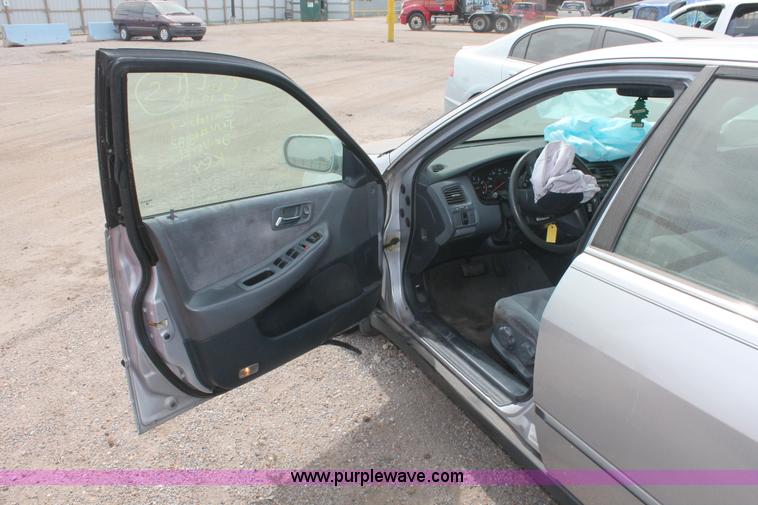 image for item I8113 1998 Honda Accord LX