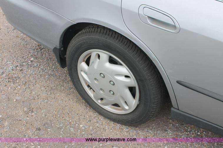 image for item I8113 1998 Honda Accord LX